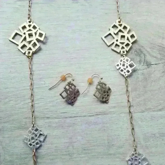 Geometric Costume Jewelry Necklace and Earrings pair set - Picture 6 of 6